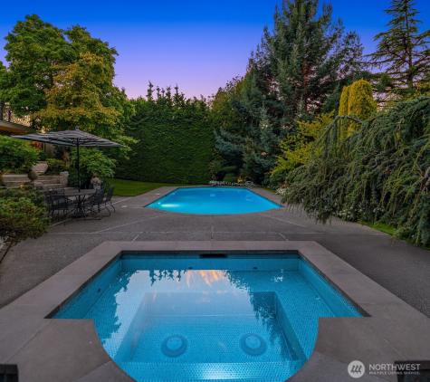 8622 NE 10th Street Medina WA 98039