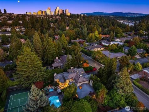 8622 NE 10th Street Medina WA 98039