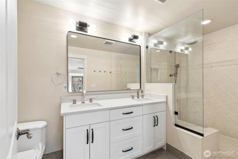 7238 Lakemont Boulevard SE Bellevue WA 98006