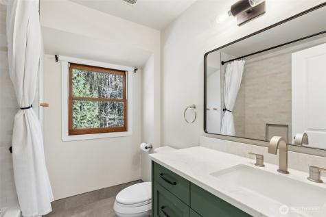 7238 Lakemont Boulevard SE Bellevue WA 98006