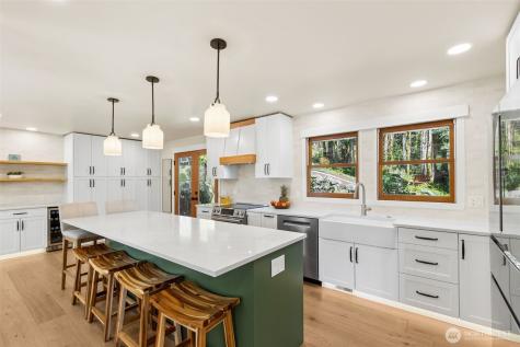 7238 Lakemont Boulevard SE Bellevue WA 98006