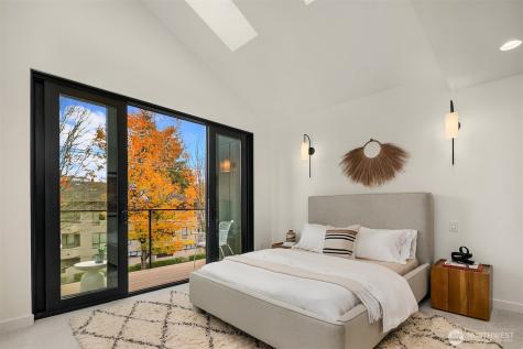 421 99th Avenue NE Bellevue WA 98004