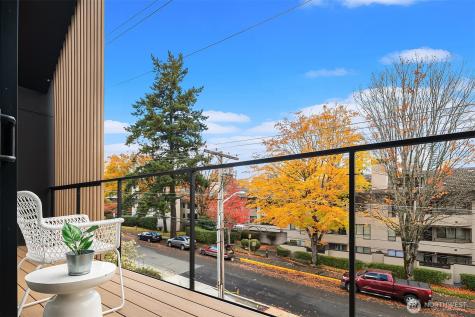 421 99th Avenue NE Bellevue WA 98004