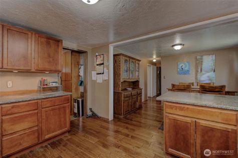 3432 Bainard Road Malaga WA 98828