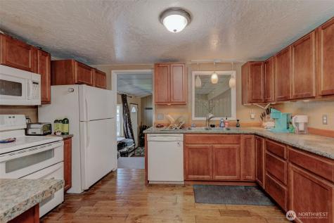 3432 Bainard Road Malaga WA 98828
