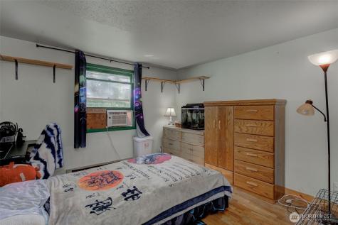 3432 Bainard Road Malaga WA 98828