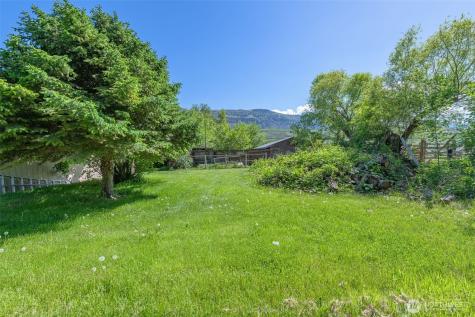 3432 Bainard Road Malaga WA 98828
