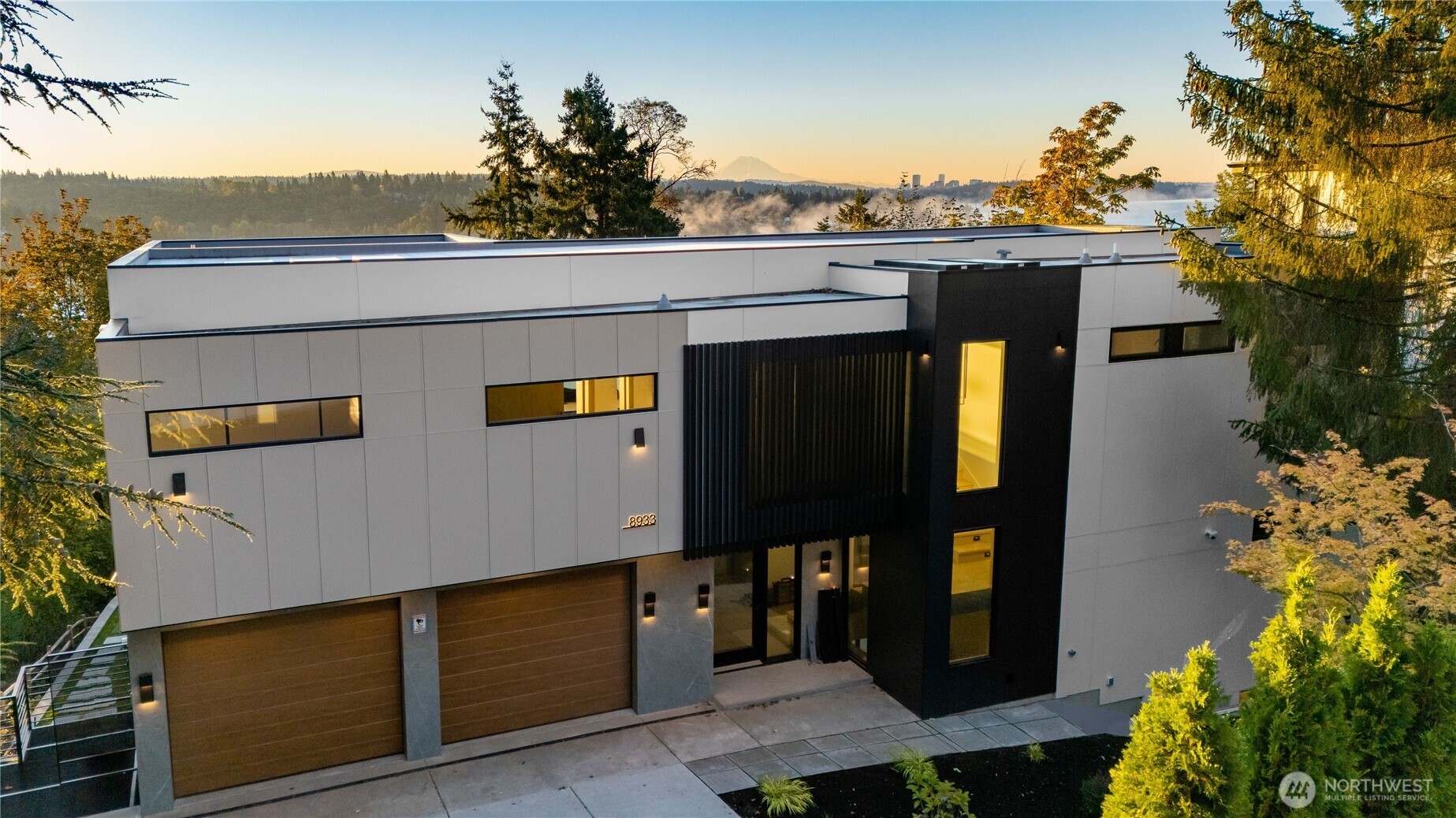 8933 NE 117th Place Kirkland WA 98034