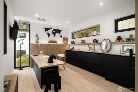 8933 NE 117th Place Kirkland WA 98034