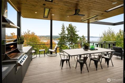 8933 NE 117th Place Kirkland WA 98034