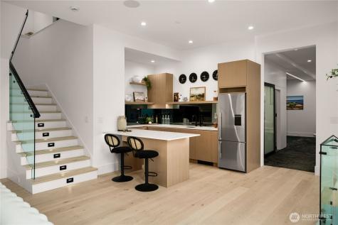 8933 NE 117th Place Kirkland WA 98034