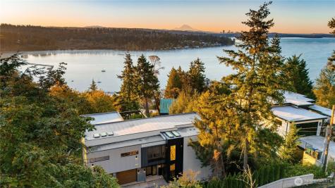 8933 NE 117th Place Kirkland WA 98034