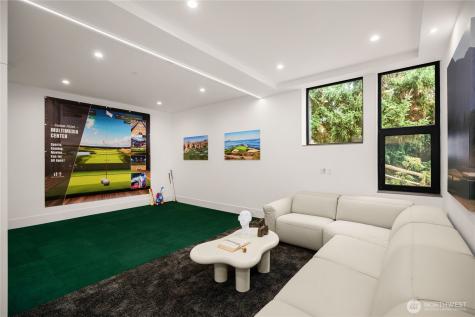 8933 NE 117th Place Kirkland WA 98034