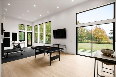 8933 NE 117th Place Kirkland WA 98034