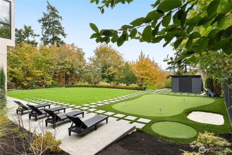 8933 NE 117th Place Kirkland WA 98034