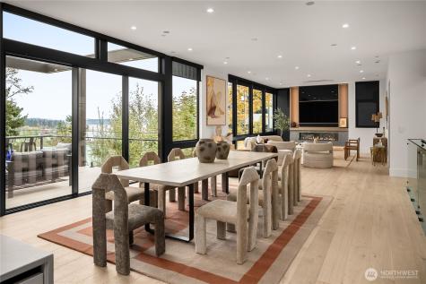 8933 NE 117th Place Kirkland WA 98034