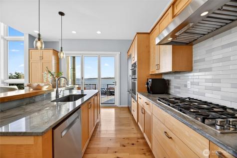 19573 27th Avenue NW Shoreline WA 98177
