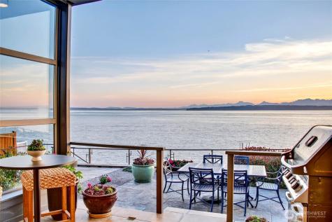 19573 27th Avenue NW Shoreline WA 98177
