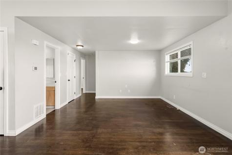 6502 21st Avenue NE Tacoma WA 98422