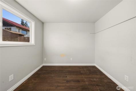 6502 21st Avenue NE Tacoma WA 98422