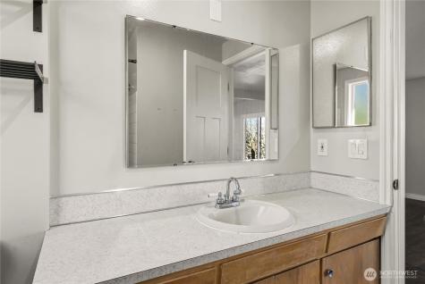 6502 21st Avenue NE Tacoma WA 98422
