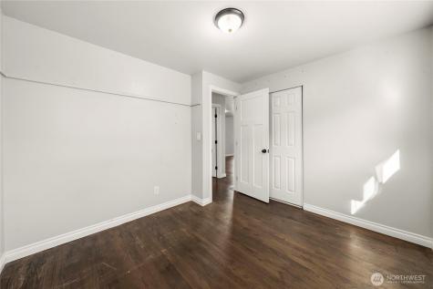 6502 21st Avenue NE Tacoma WA 98422