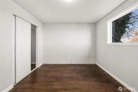 6502 21st Avenue NE Tacoma WA 98422