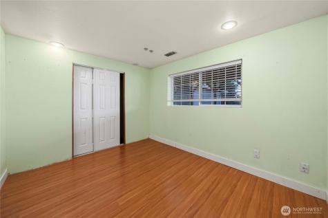 6502 21st Avenue NE Tacoma WA 98422