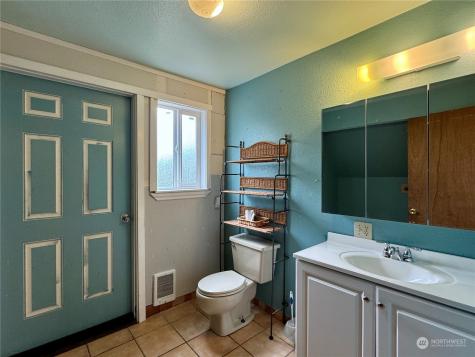 111 Vela Street SW Ocean Shores WA 98569