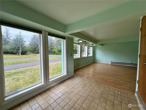 111 Vela Street SW Ocean Shores WA 98569