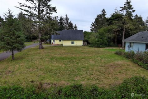 111 Vela Street SW Ocean Shores WA 98569