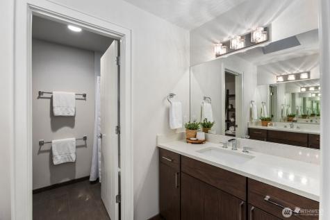 10833 104th Avenue NE Kirkland WA 98033