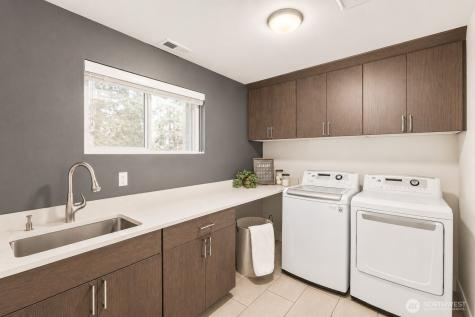 10833 104th Avenue NE Kirkland WA 98033