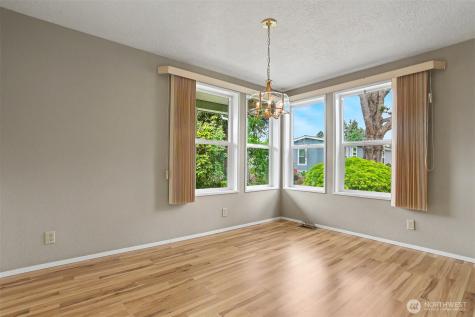 905 243rd Street SW Bothell WA 98021