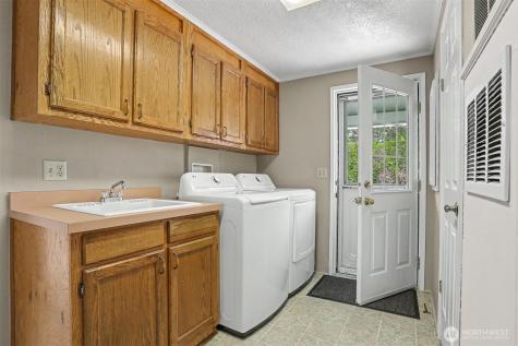905 243rd Street SW Bothell WA 98021