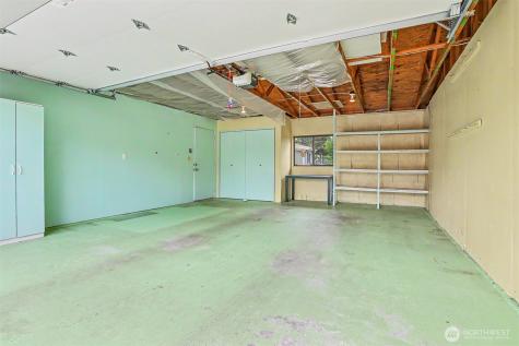 905 243RD Bothell WA 98021