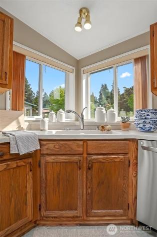 905 243rd Street SW Bothell WA 98021