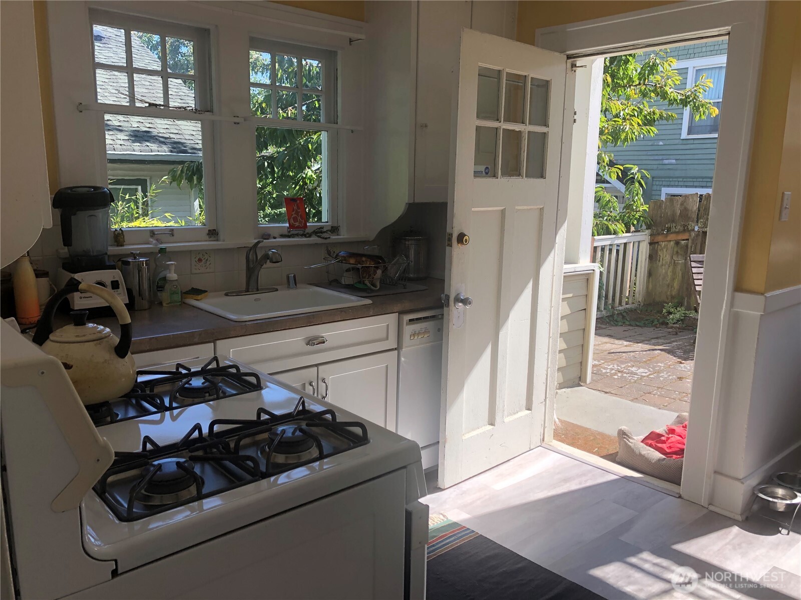 3201 S Charles Street Seattle WA 98144