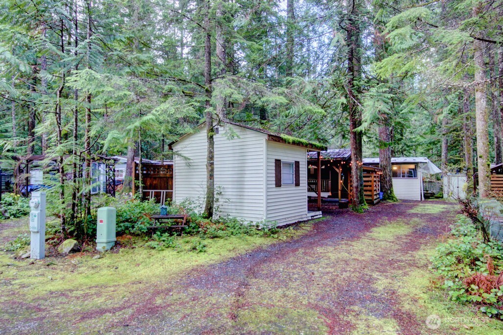56 Wilderness Way Deming WA 98244