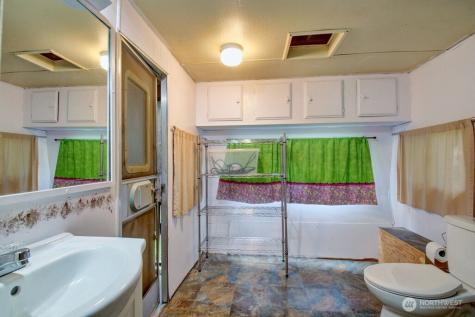 56 Wilderness Way Deming WA 98244