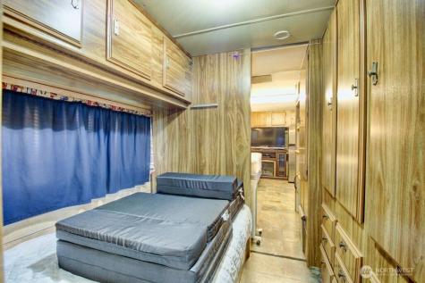 56 Wilderness Way Deming WA 98244