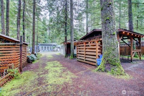 56 Wilderness Way Deming WA 98244