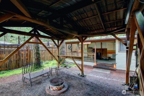 56 Wilderness Way Deming WA 98244