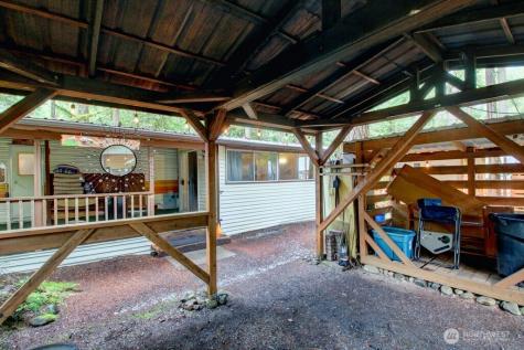 56 Wilderness Way Deming WA 98244