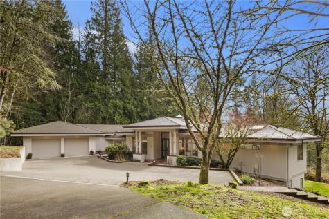 11700 198th Avenue, Issaquah WA | MLS# 2481625 - Skyline