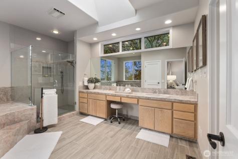 11700 198th Ave SE Issaquah WA 98027
