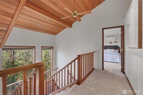 25028 SE Mirrormont Boulevard Issaquah WA 98027