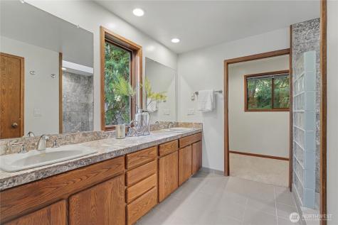 25028 SE Mirrormont Boulevard Issaquah WA 98027