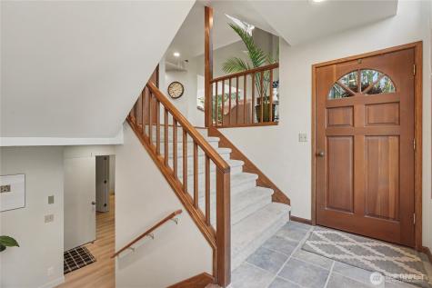 25028 SE Mirrormont Boulevard Issaquah WA 98027