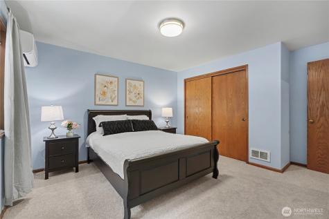 25028 SE Mirrormont Boulevard Issaquah WA 98027
